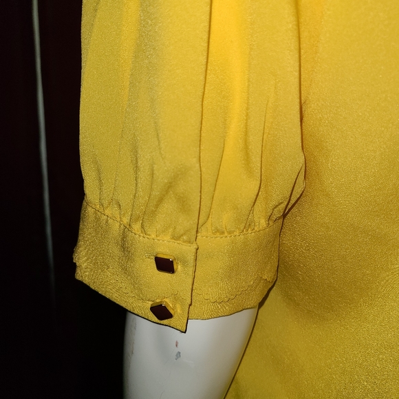 Cremieux Yellow Short Sleeve Bliuse Size Medium - Picture 4 of 11